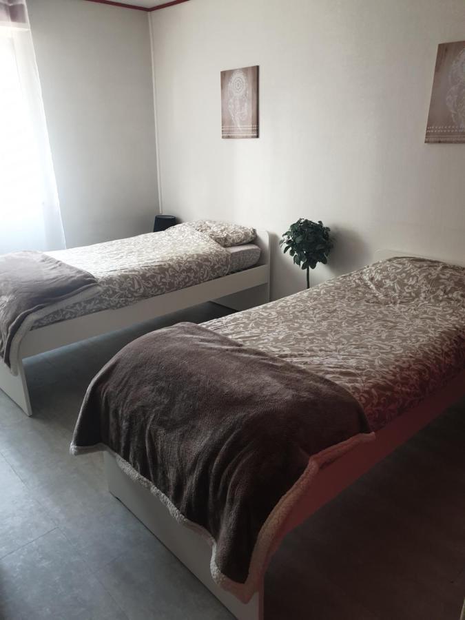 Mulhouse,grand Cosy&lumineux, 78m2 , Pour 6 Personnes *